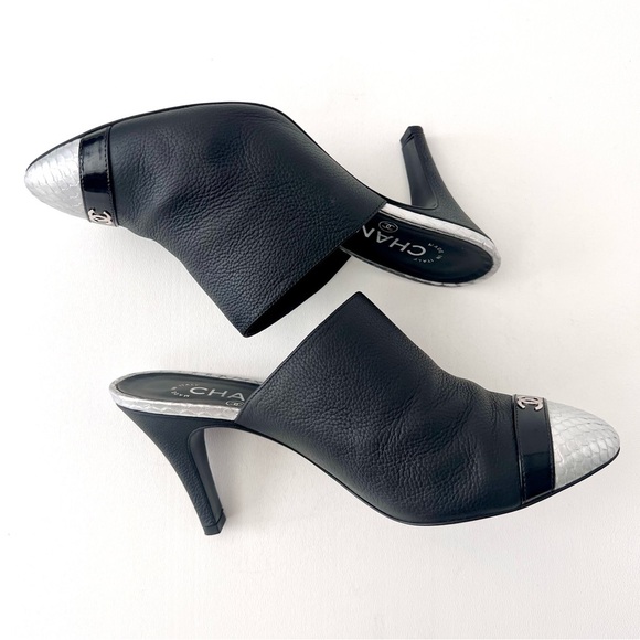 CHANEL | Black Leather Pointed High Heel Mules CC Logo Silver Scales EU 37.5 - Picture 4 of 14